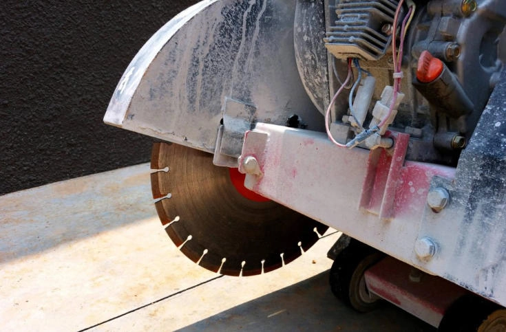 How to Choose the Right Hand-Held Concrete Saw 4 Center Drive Cut Off Saw
