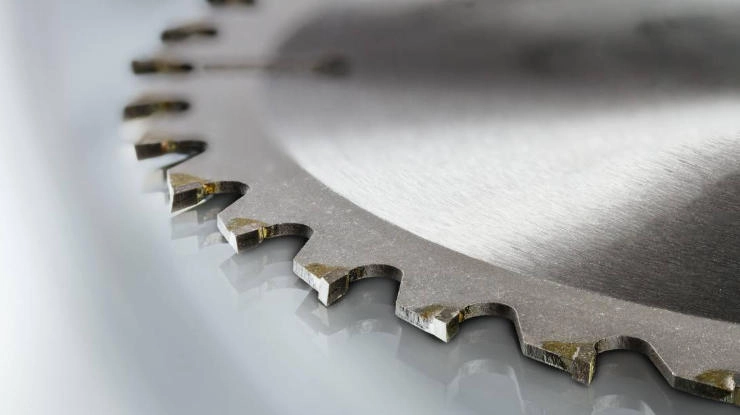 saw blade teeth